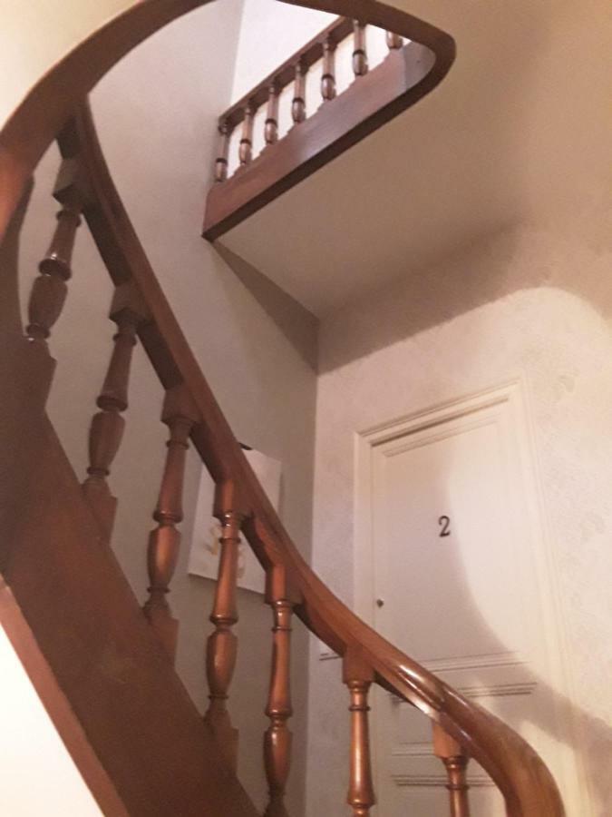 Hotel Le Manoir Sequoia Airvault Zewnętrze zdjęcie